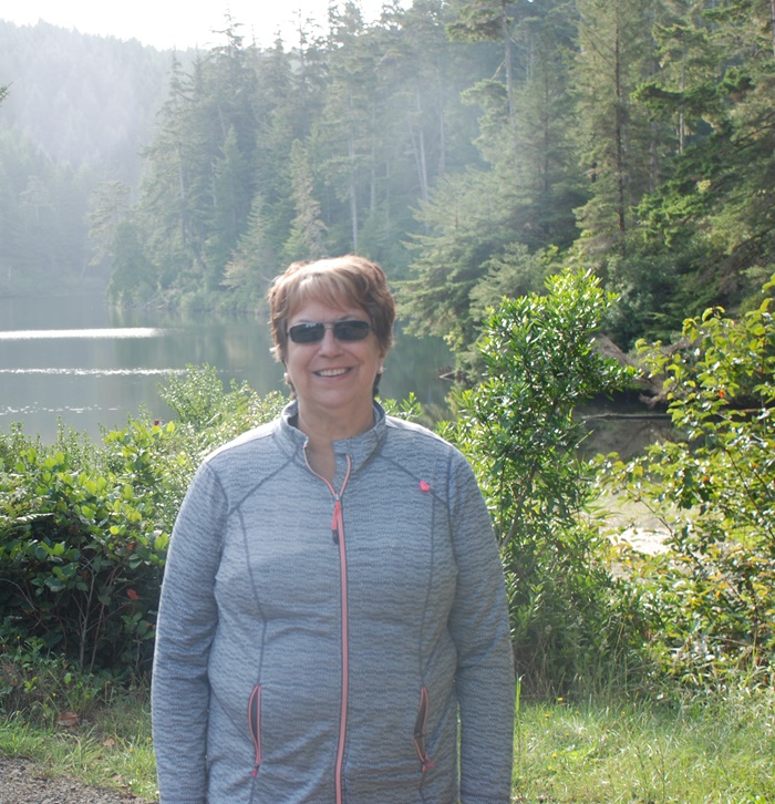 Lynette Lake Marie_700sq